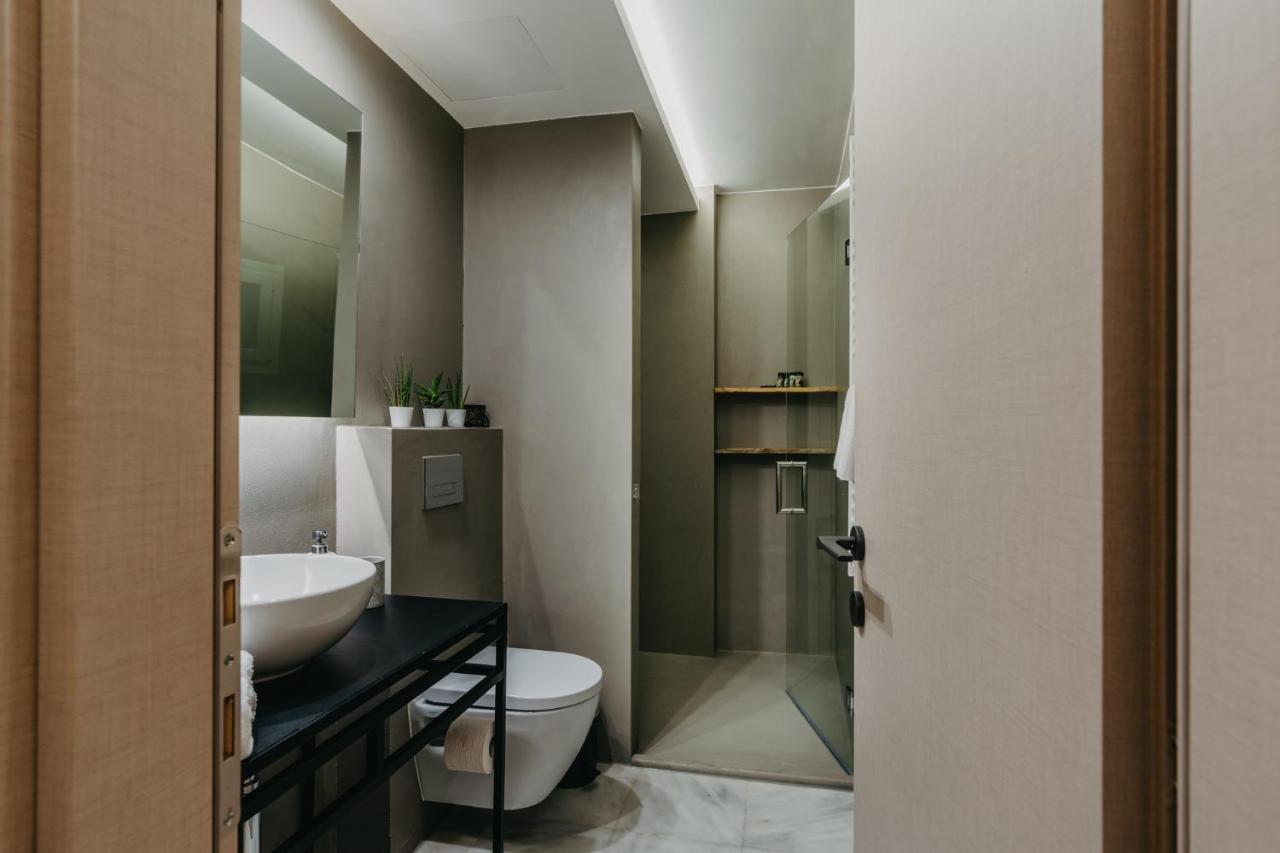 The Luxe - Tsimiski, Skg