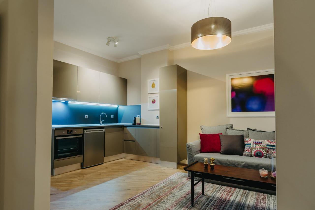 The Luxe - Tsimiski, Skg